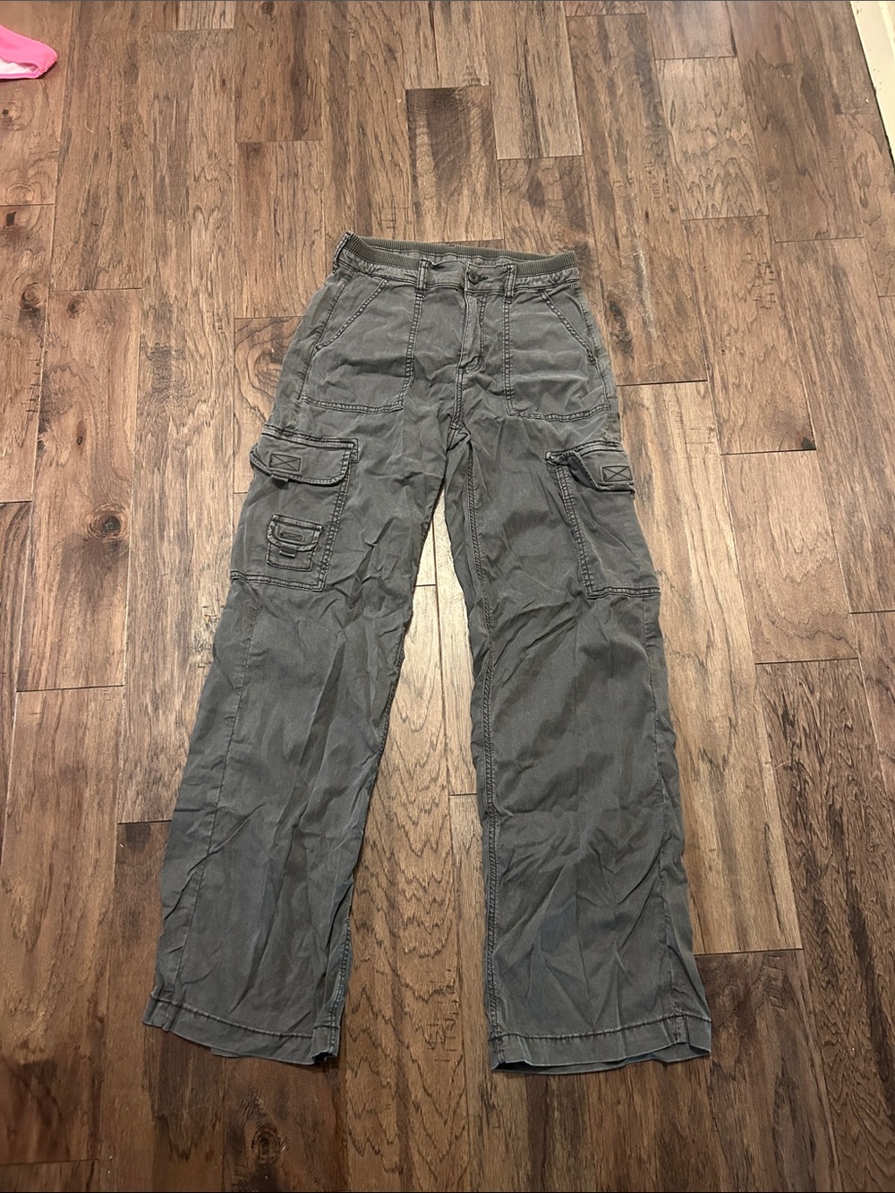 American Eagle Outfitters Men's Cargo Pants in Gray-Green